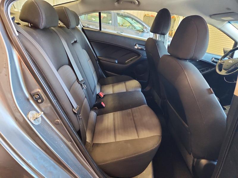 Photo 10 from auction – 2015 KIA FORTE EX with VIN KNAFX4A8XF5392317