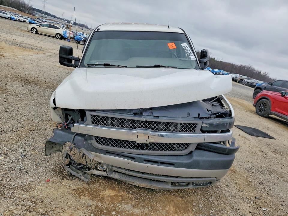 Photo 5 from auction – 2002 CHEVROLET SILVERADO with VIN 1GCHK23172F190814