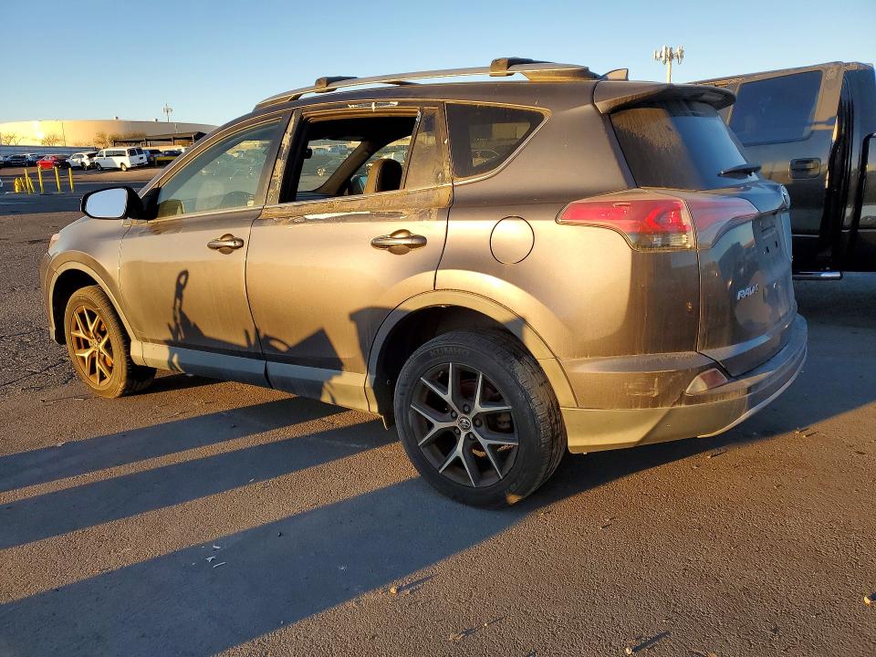 Photo 2 from auction – 2018 TOYOTA RAV4 with VIN JTMNFREV1JJ747339