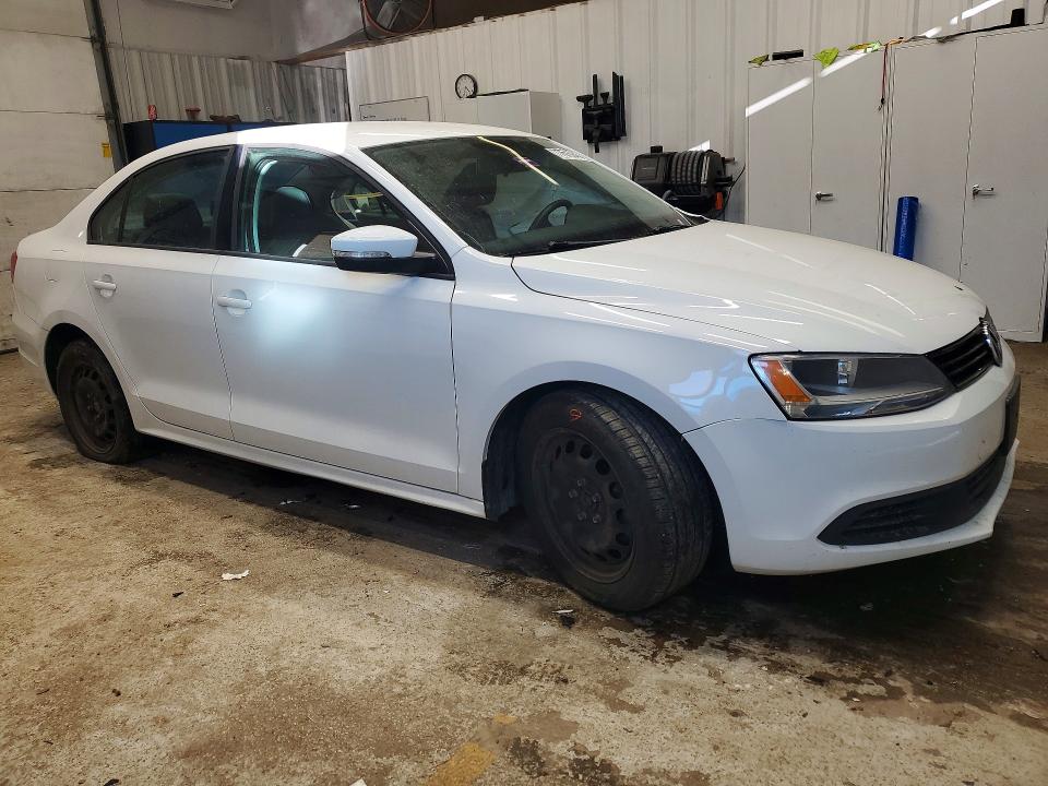 Photo 4 from auction – 2014 VOLKSWAGEN JETTA with VIN 3VWB17AJ0EM416749