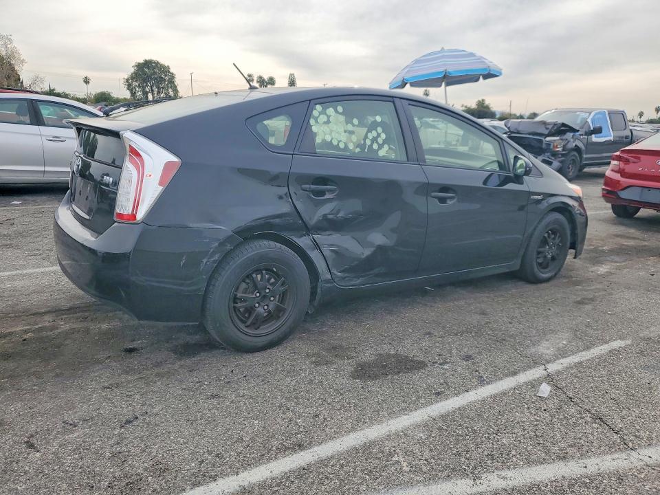Photo 3 from auction – 2015 TOYOTA PRIUS with VIN JTDKN3DU1F0402286