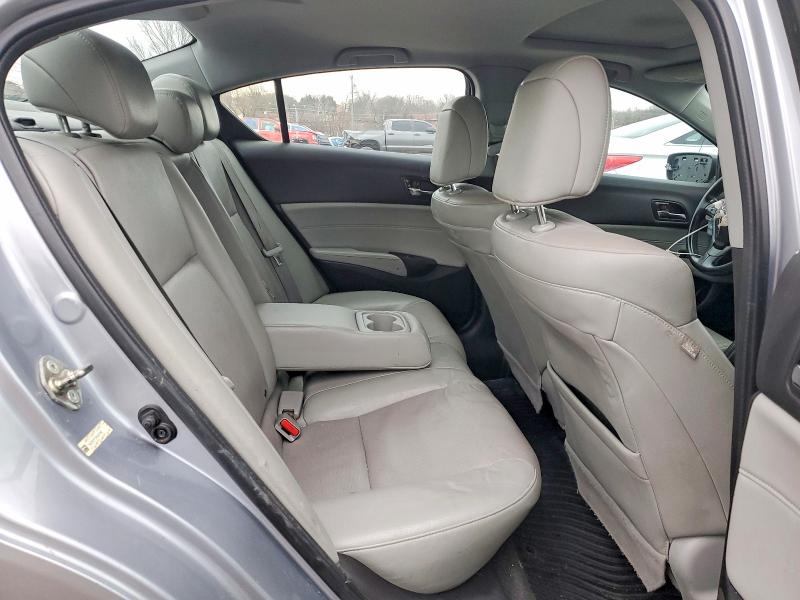 Photo 10 from auction – 2017 ACURA ILX with VIN 19UDE2F72HA001192