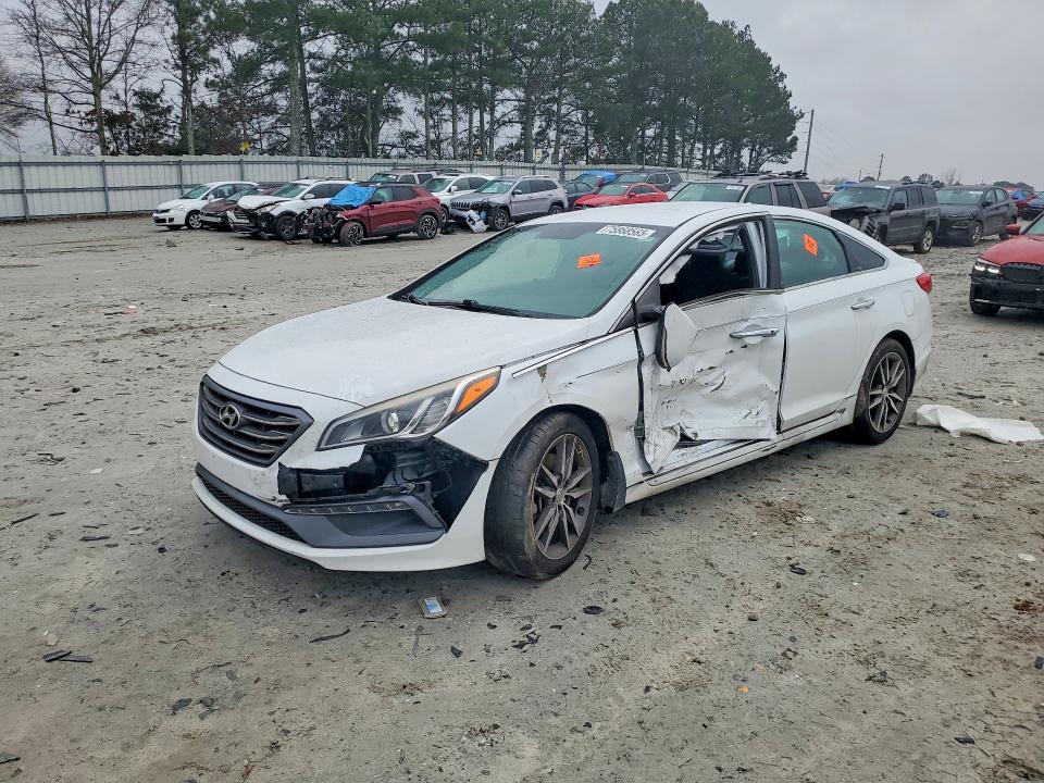 Photo 1 from auction – 2015 HYUNDAI SONATA with VIN 5NPE34AB5FH102524