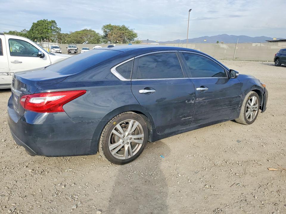Photo 3 from auction – 2017 NISS ALTIMA with VIN 1N4BL3AP3HC126141