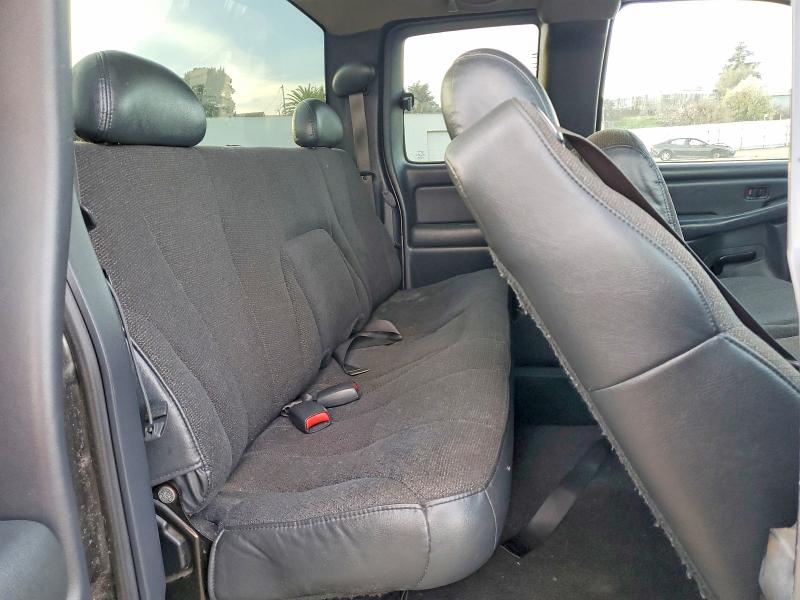 Photo 10 from auction – 2001 CHEVROLET SILVERADO with VIN 1GCEC19W11Z175722