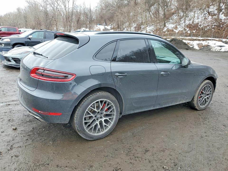 Photo 3 from auction – 2017 PORSCHE MACAN with VIN WP1AF2A53HLB60987