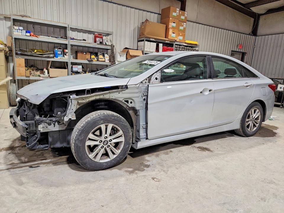 HYUNDAI SONATA GLS 2014 with VIN 5NPEB4AC2EH885098 - Photo from auction
