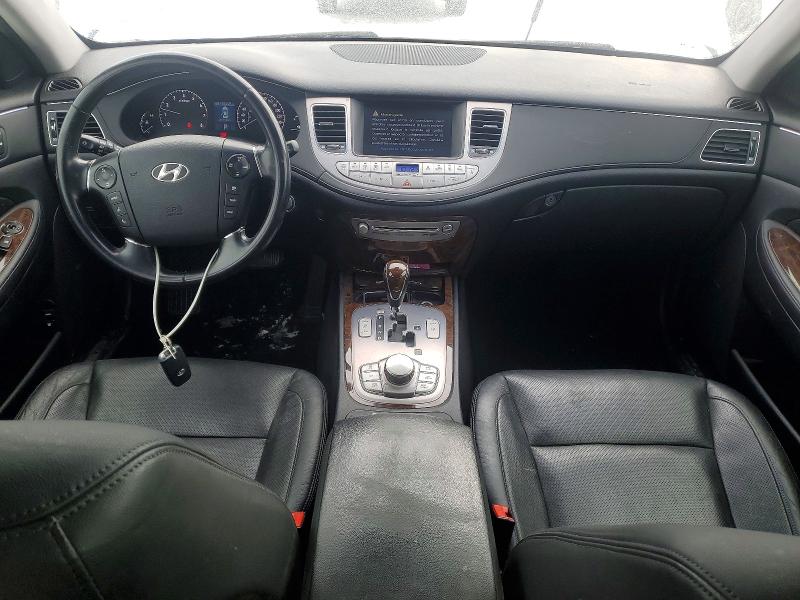 Photo 8 from auction – 2011 HYUNDAI GENESIS with VIN KMHGC4DE3BU139064
