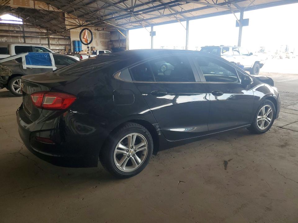Photo 3 from auction – 2018 CHEVROLET CRUZE LT with VIN 1G1BE5SMXJ7244263