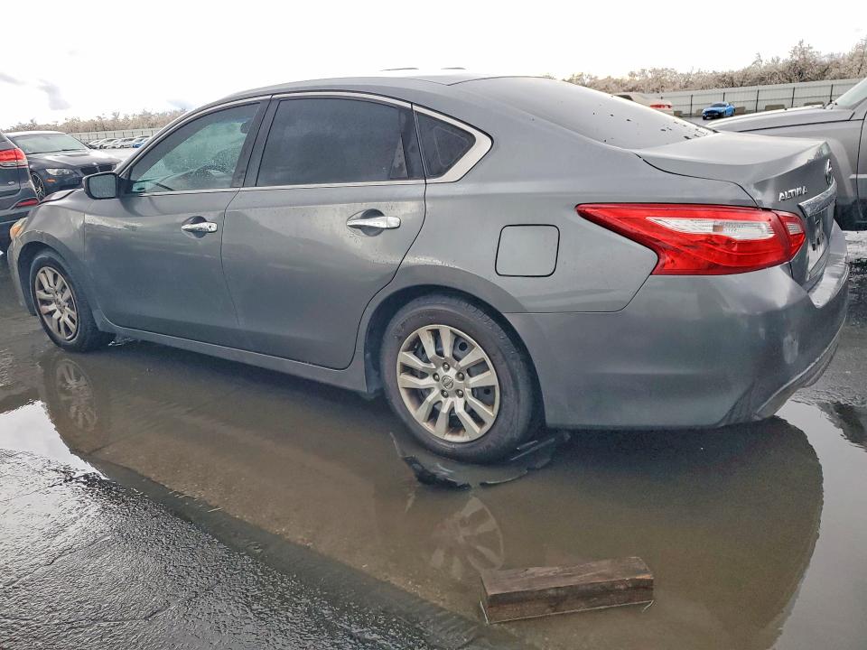Photo 2 from auction – 2017 NISSAN ALTIMA with VIN 1N4AL3AP6HN336622
