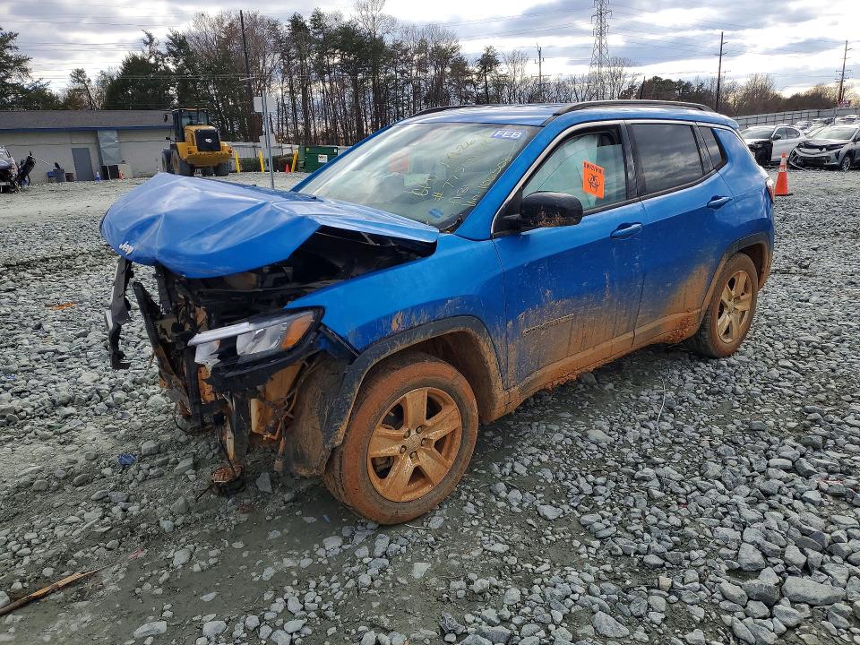 JEEP COMPASS 2022 with VIN 3C4NJCBBXNT106503 - Photo from auction