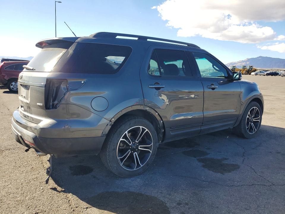 Photo 3 from auction – 2015 FORD EXPLORER with VIN 1FM5K8GT8FGC06354
