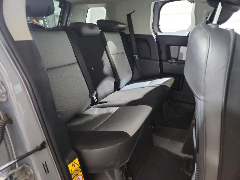 Photo 10 from auction – 2013 TOYOTA FJ CRUISER with VIN JTEBU4BF2DK155676