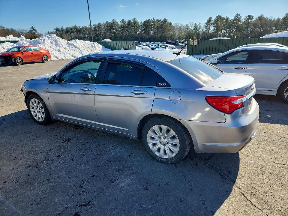 Photo 2 from auction – 2013 CHRYSLER 200 with VIN 1C3CCBAG0DN737594