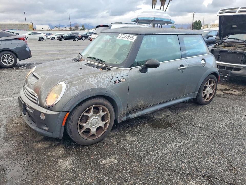 MINI COOPER S 2004 with VIN WMWRE334X4TD80154 - Photo from auction