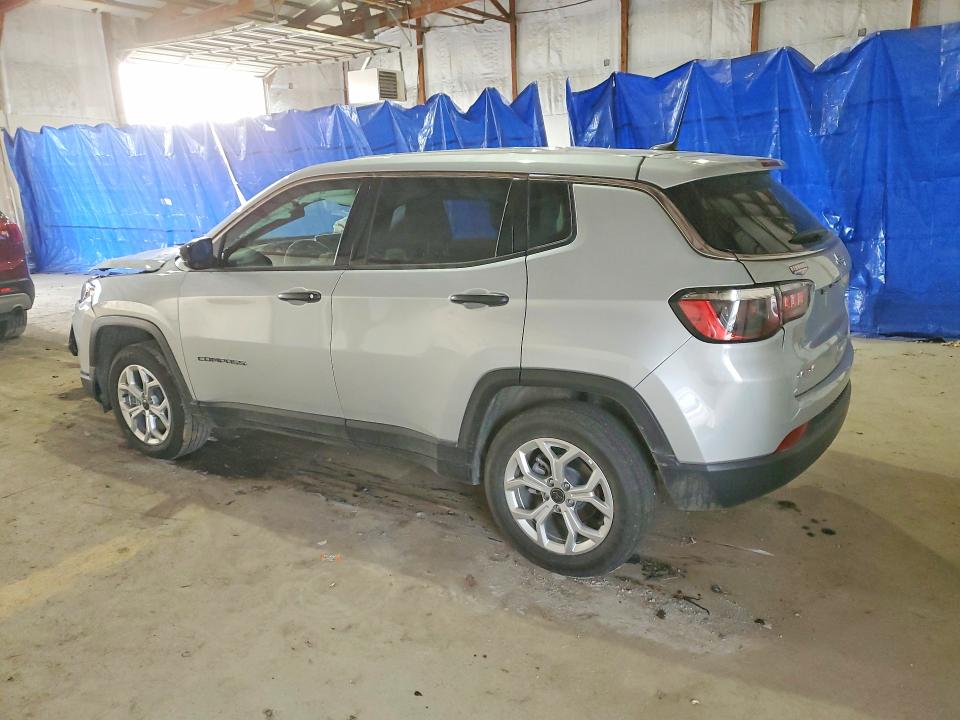 Photo 2 from auction – 2025 JEEP COMPASS with VIN 3C4NJDAN1ST565965