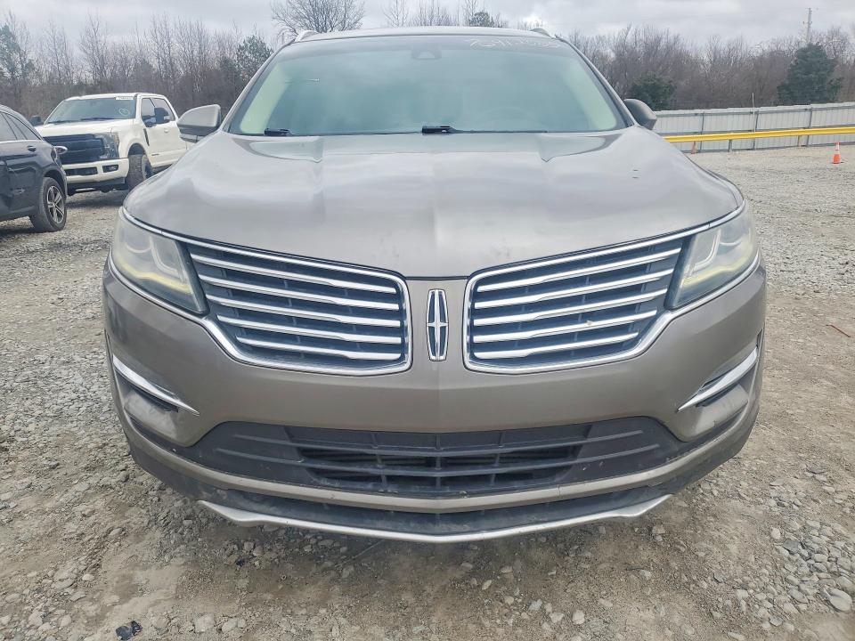 Photo 5 from auction – 2017 LINCOLN MKC SELECT with VIN 5LMCJ2C9XHUL12503