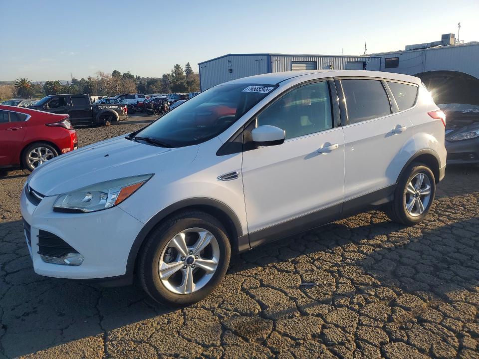 FORD ESCAPE SE 2014 with VIN 1FMCU0GXXEUB05547 - Photo from auction