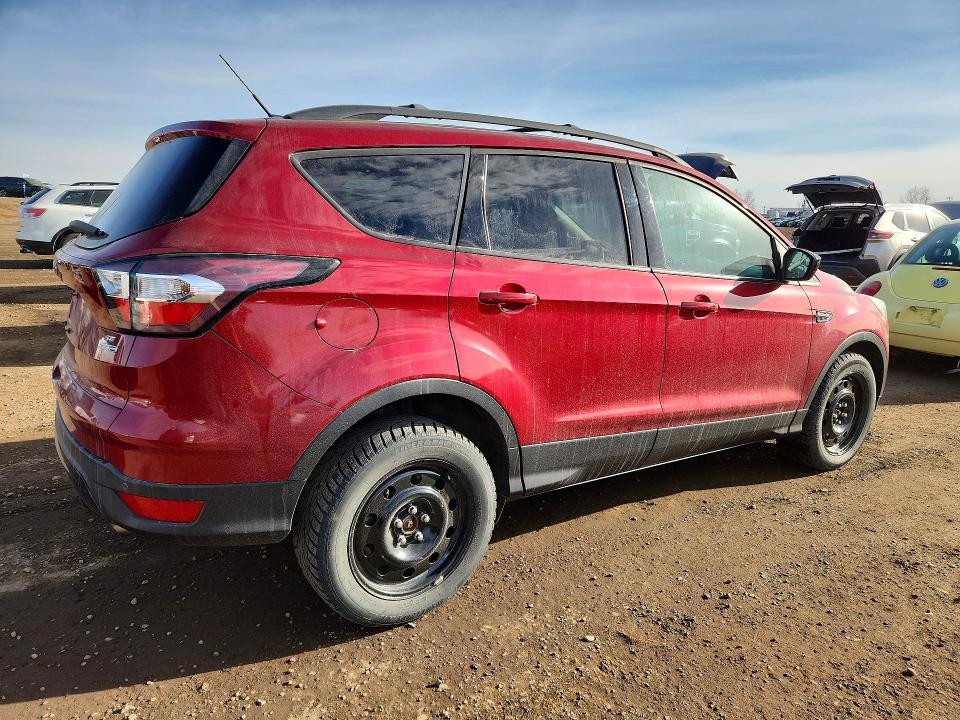 Photo 3 from auction – 2017 FORD ESCAPE with VIN 1FMCU9G93HUC04947