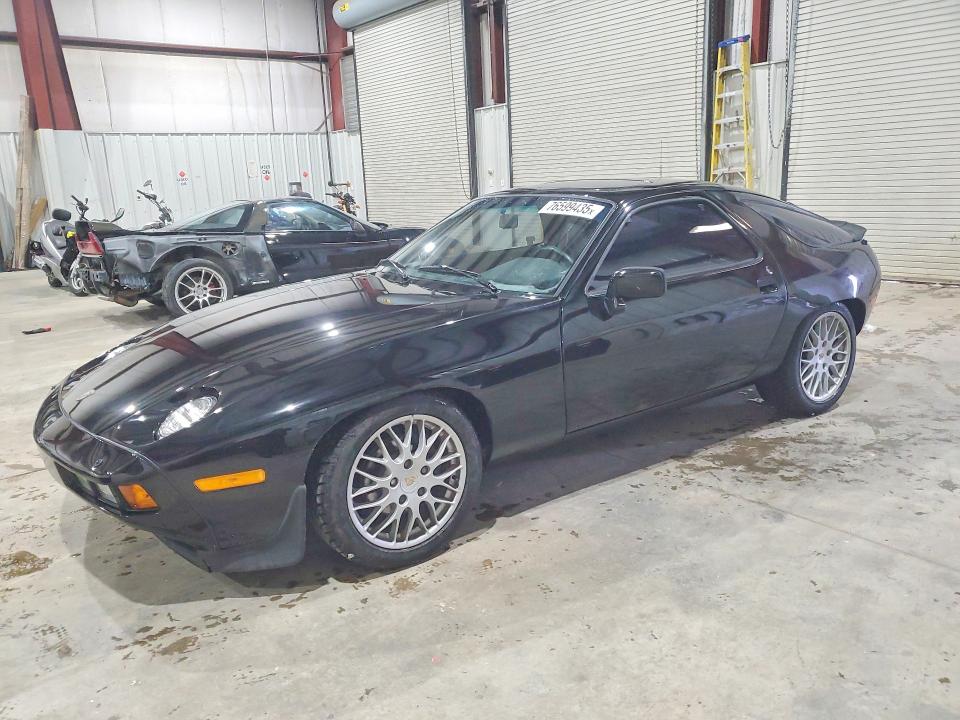 1982 PORSCHE 928