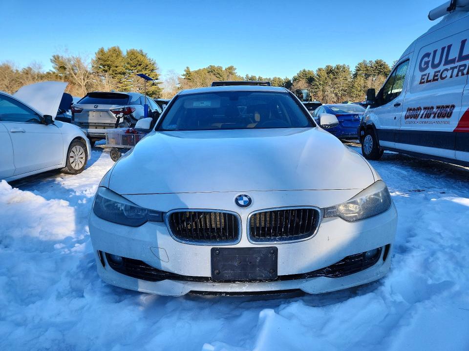 Photo 5 from auction – 2014 BMW 3 SERIES with VIN WBA3B5C58EP540283
