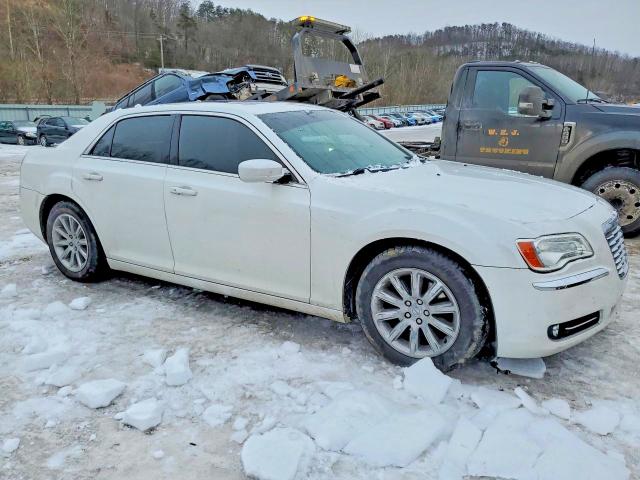 Photo 4 from auction – 2014 CHRYSLER 300 with VIN 2C3CCAAG7EH355437