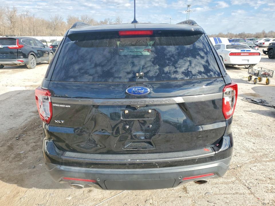 Photo 6 from auction – 2018 FORD EXPLORER with VIN 1FM5K7D82JGB26048