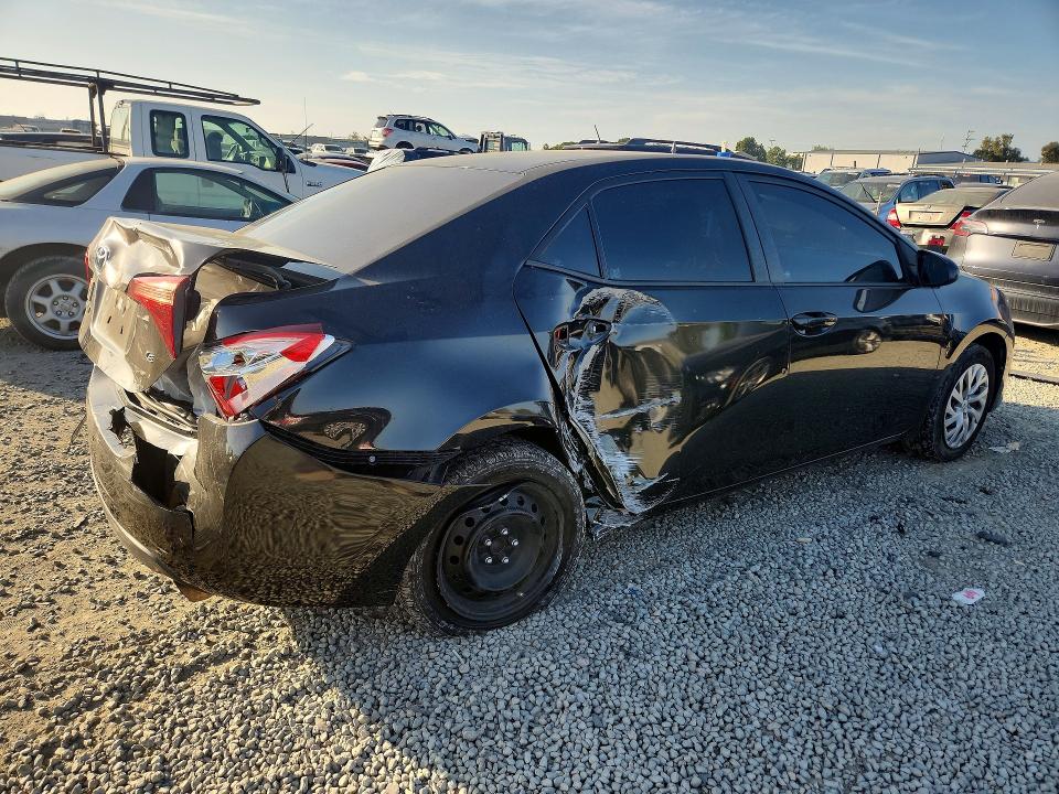 Photo 3 from auction – 2017 TOYOTA COROLLA with VIN 2T1BURHE2HC934857