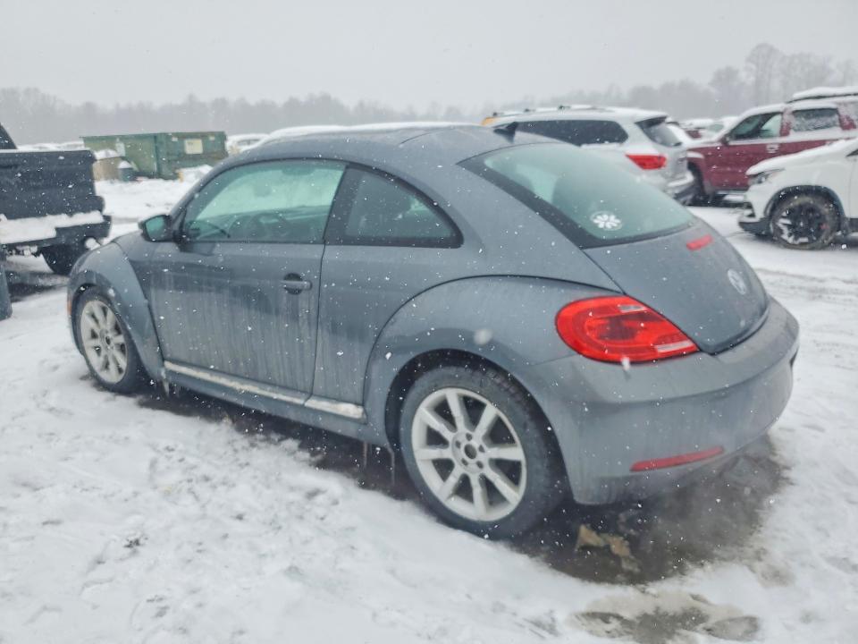 Zdjęcie 2 z aukcji – 2012 VOLKSWAGEN BEETLE z VIN 3VWJP7AT2CM626150