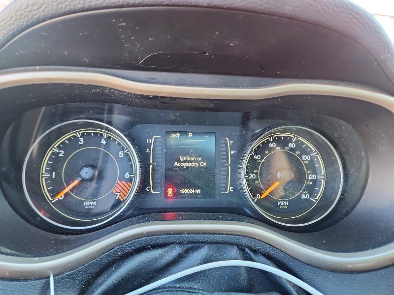 Photo 9 from auction – 2015 JEEP CHEROKEE with VIN 1C4PJLCB4FW506074