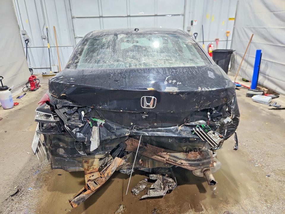 Photo 6 from auction – 2016 HONDA ACCORD with VIN 1HGCR2F72GA001577