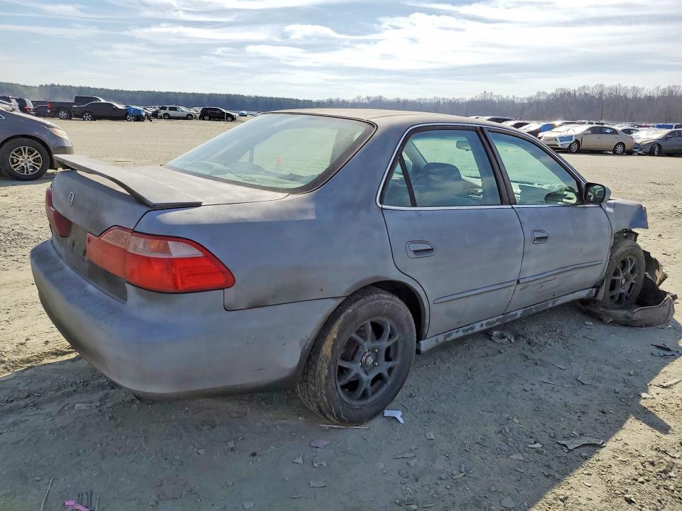 Photo 3 from auction – 2000 HONDA ACCORD with VIN 1HGCG1648YA095195