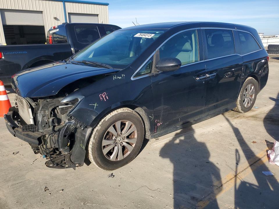 HONDA ODYSSEY 2015 with VIN 5FNRL5H46FB109608 - Photo from auction