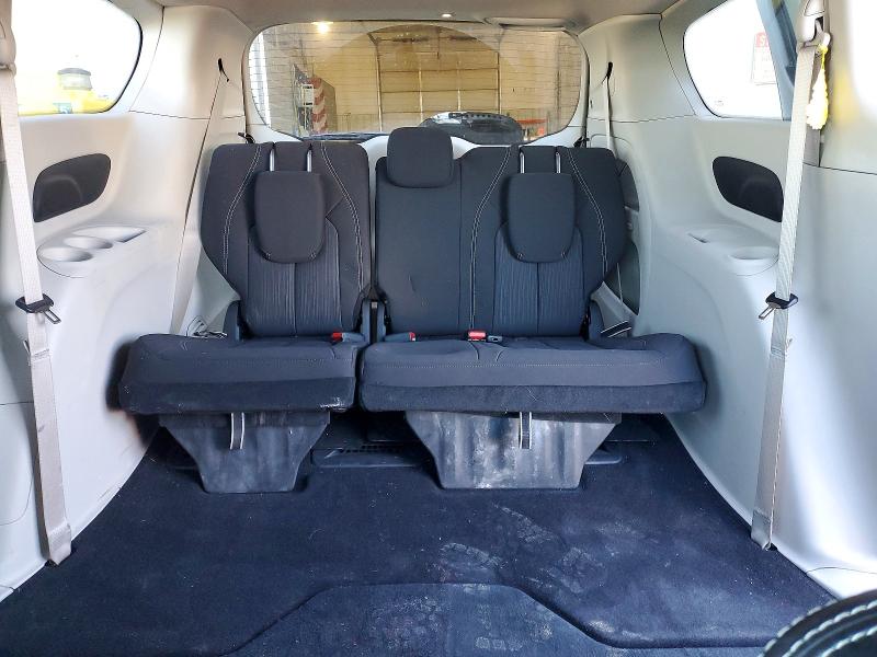 Photo 10 from auction – 2023 CHRYSLER VOYAGER LX with VIN 2C4RC1CG6PR548758