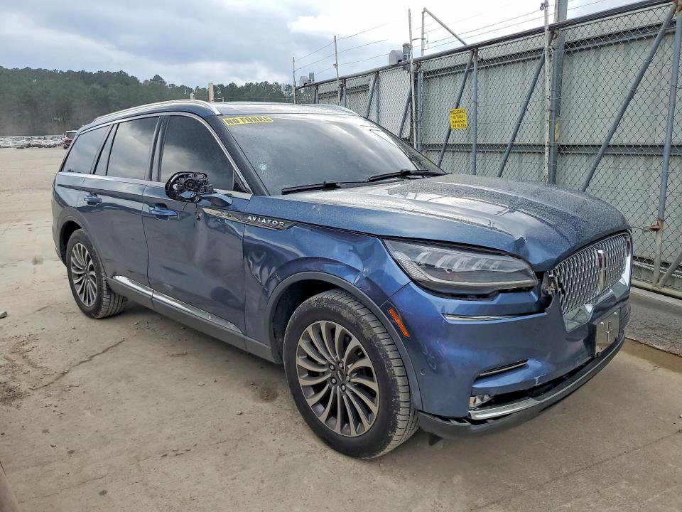 Photo 4 from auction – 2020 LINCOLN AVIATOR RE with VIN 5LM5J7XC8LGL17878