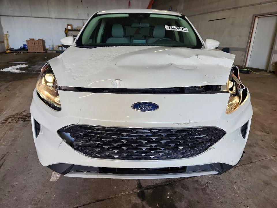 Photo 5 from auction – 2020 FORD ESCAPE with VIN 1FMCU9G6XLUA52129