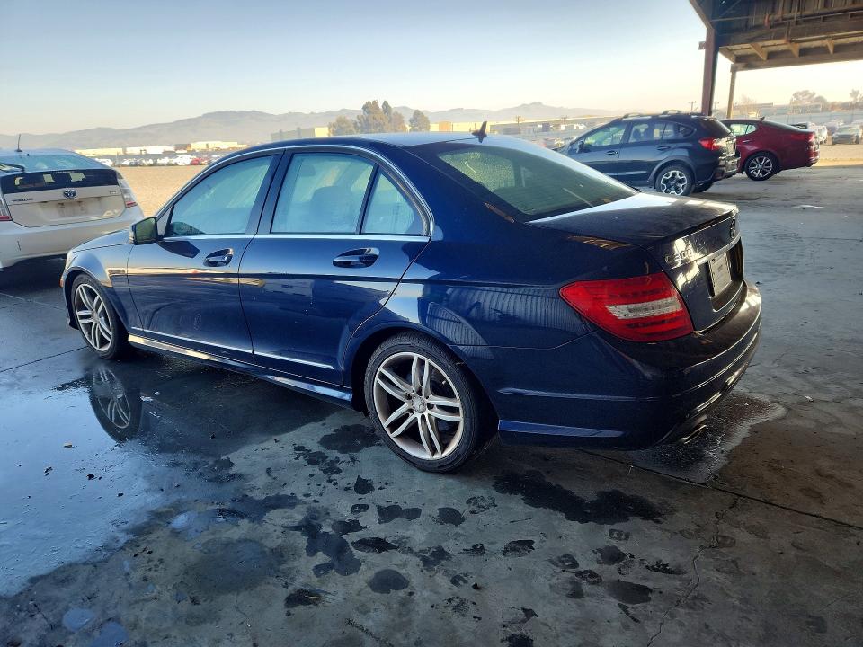 Photo 2 from auction – 2012 MERCEDES-BENZ C 300 4MAT with VIN WDDGF8BBXCR232086