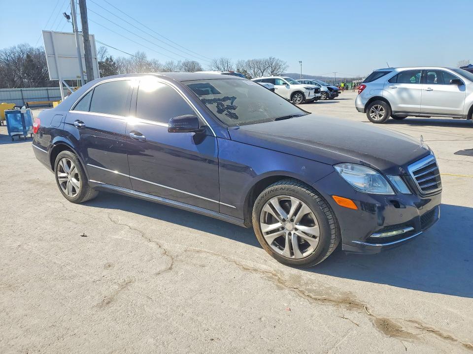Photo 4 from auction – 2011 MERCEDES-BENZ E with VIN WDDHF5GB5BA393972
