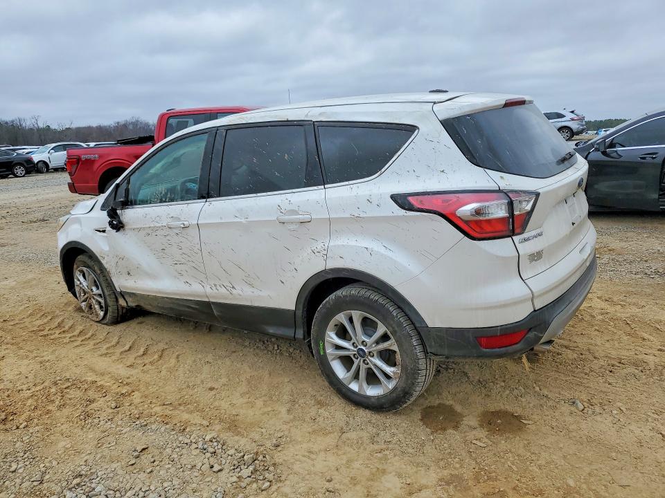 Photo 2 from auction – 2017 FORD ESCAPE with VIN 1FMCU0GD2HUA20602