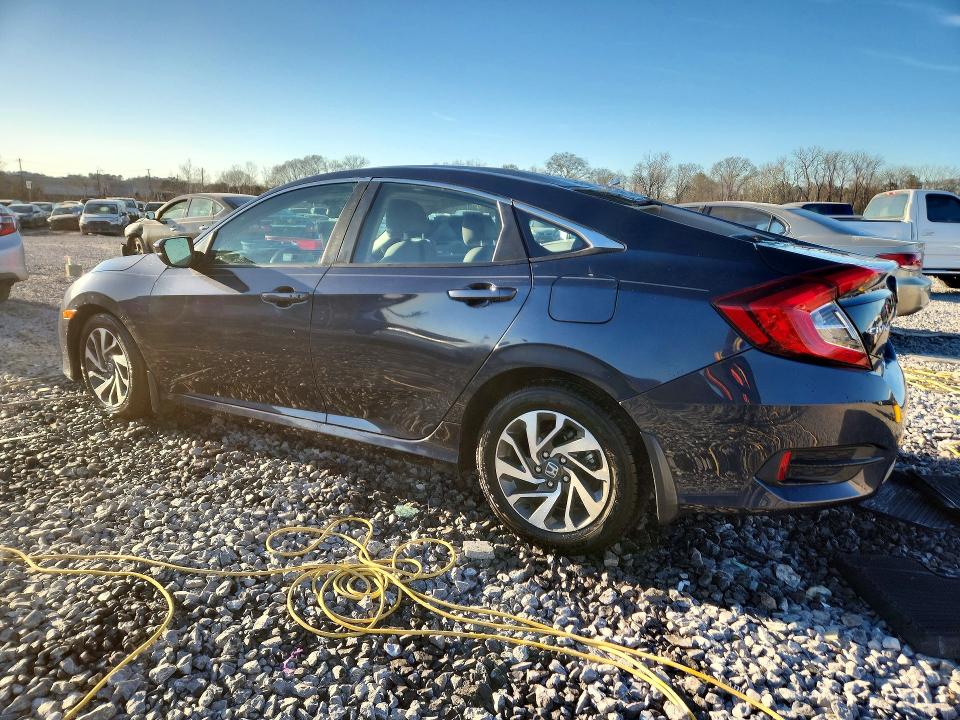 Photo 2 from auction – 2017 HONDA CIVIC EX with VIN 19XFC2F83HE024404