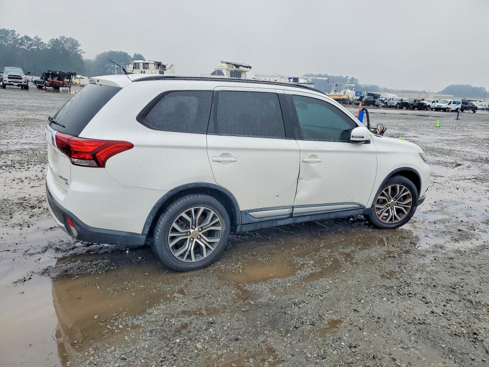 Foto 3 de la subasta – 2016 MITSUBISHI OUTLANDER con VIN JA4AD3A33GZ017443