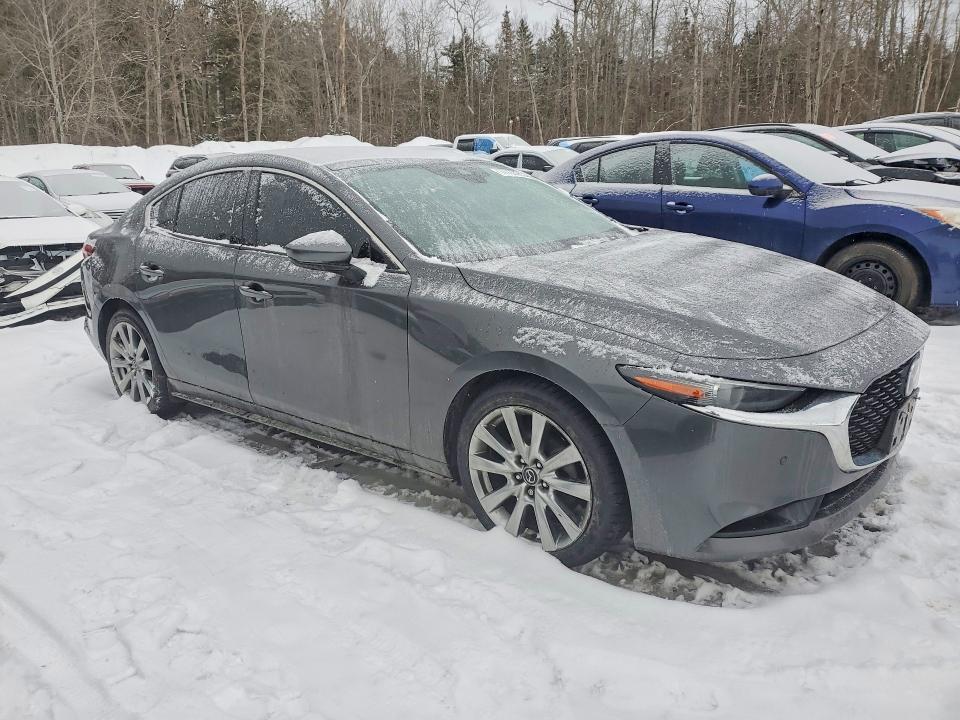 Photo 4 from auction – 2021 MAZDA 3 with VIN JM1BPADLXM1342053