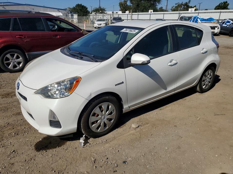TOYOTA PRIUS C 2013 with VIN JTDKDTB39D1540260 - Photo from auction