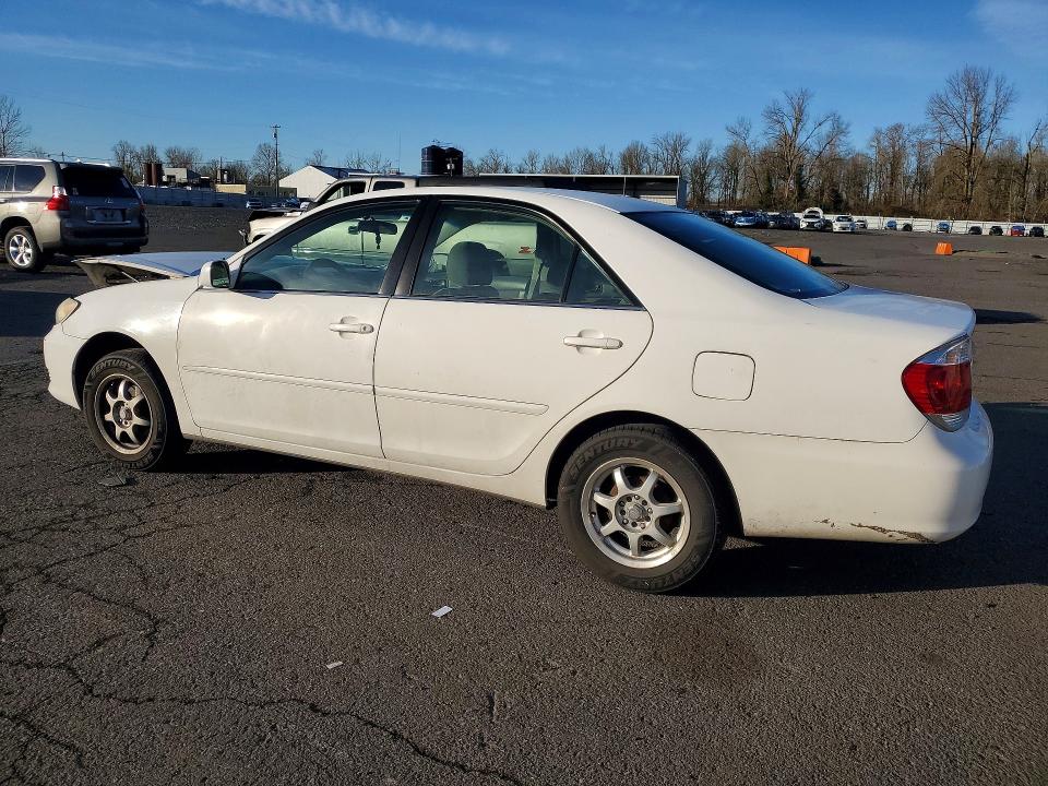 Photo 2 from auction – 2005 TOYOTA CAMRY LE with VIN 4T1BE32K65U388163