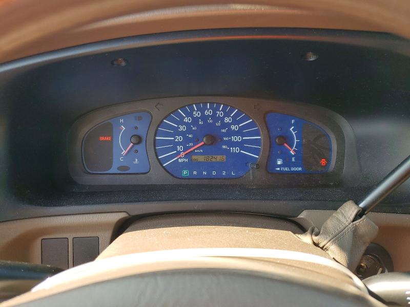 Photo 9 from auction – 2002 TOYOTA SIENNA with VIN 4T3ZF19C32U489923