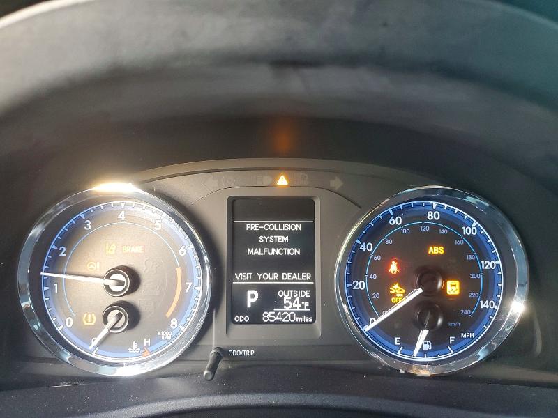 Photo 9 from auction – 2018 TOYOTA COROLLA with VIN 2T1BURHE1JC036031