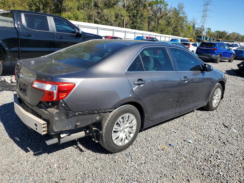 Photo 3 from auction – 2014 TOYOTA CAMRY with VIN 4T4BF1FK2ER360071