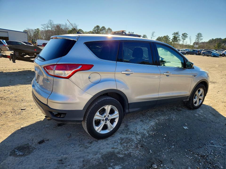 Photo 3 from auction – 2016 FORD ESCAPE with VIN 1FMCU0G92GUC64891