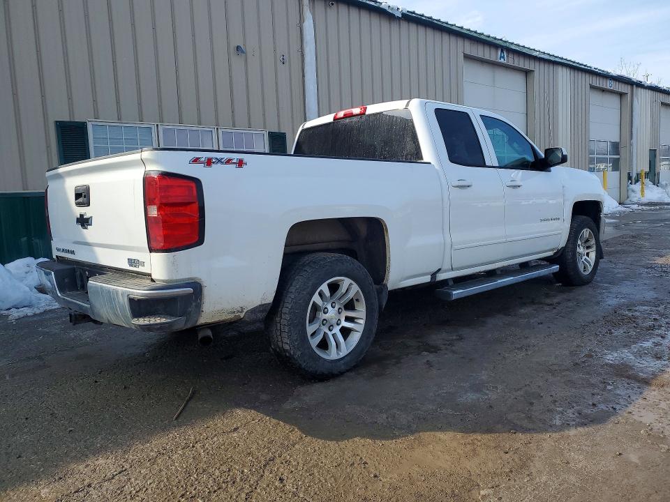 Photo 3 from auction – 2017 CHEVROLET SILVERADO with VIN 1GCVKREC4HZ134038