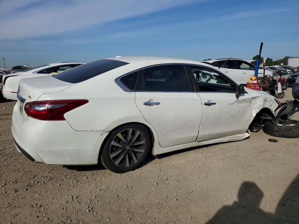 Photo 3 from auction – 2018 NISSAN ALTIMA 2.5 with VIN 1N4AL3AP1JC239703